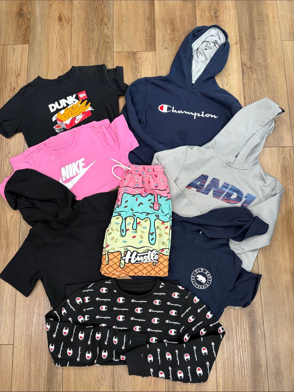 Boys bundle of 8 pieces | size large